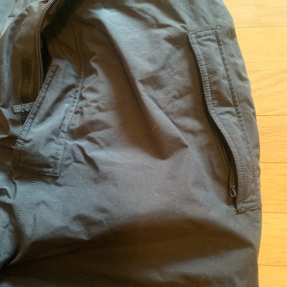 Cabelas womens insulated snow bibs L - Picture 9 of 9